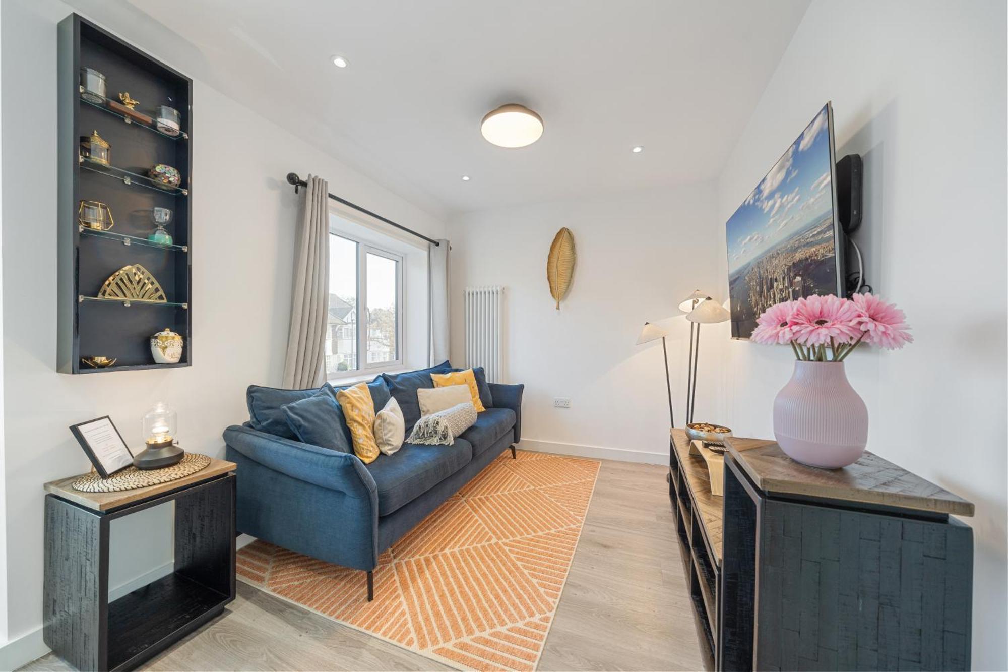 밀힐 Newly Refurbished 2 Bed Flat 아파트 외부 사진