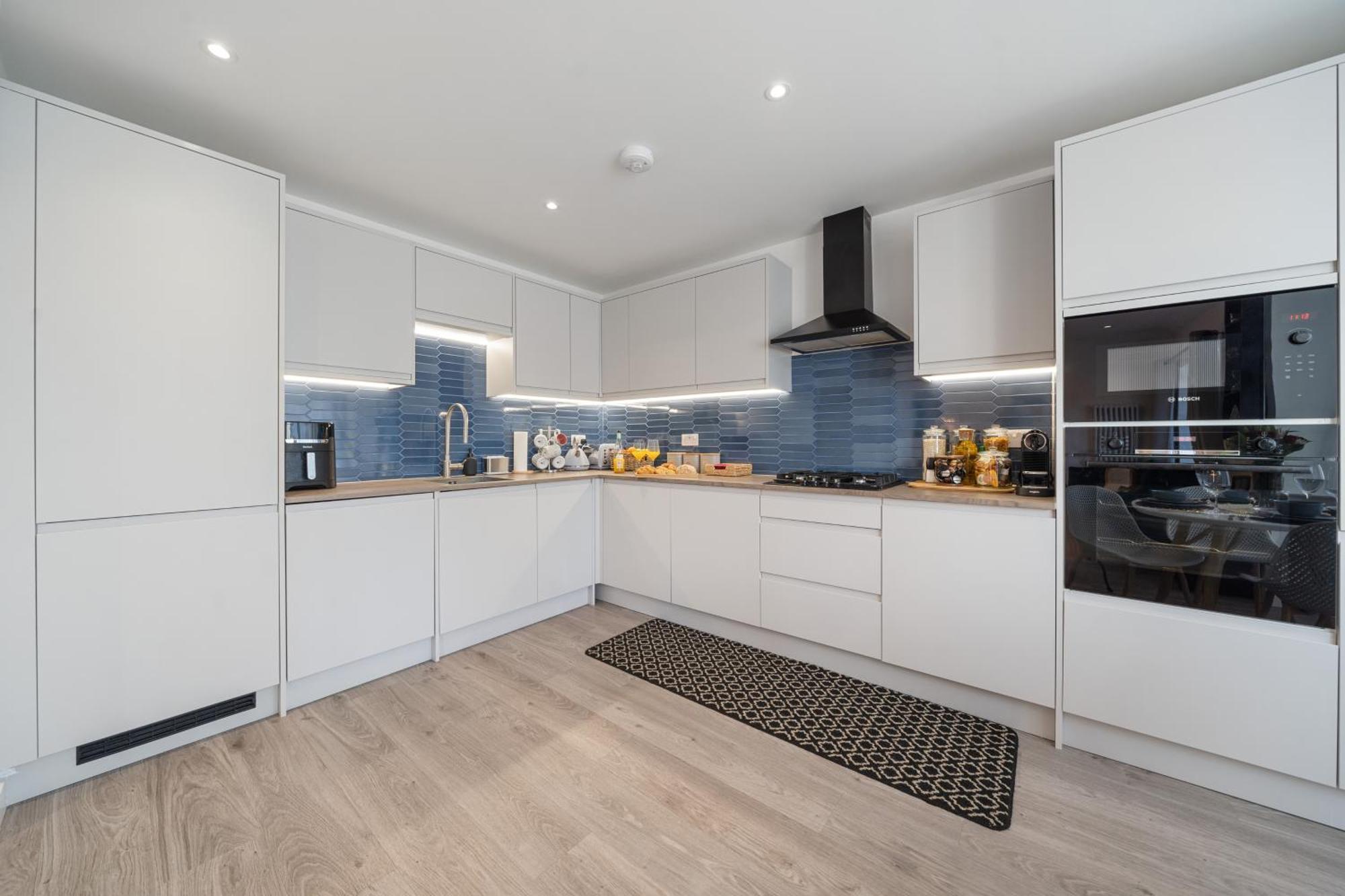 밀힐 Newly Refurbished 2 Bed Flat 아파트 외부 사진