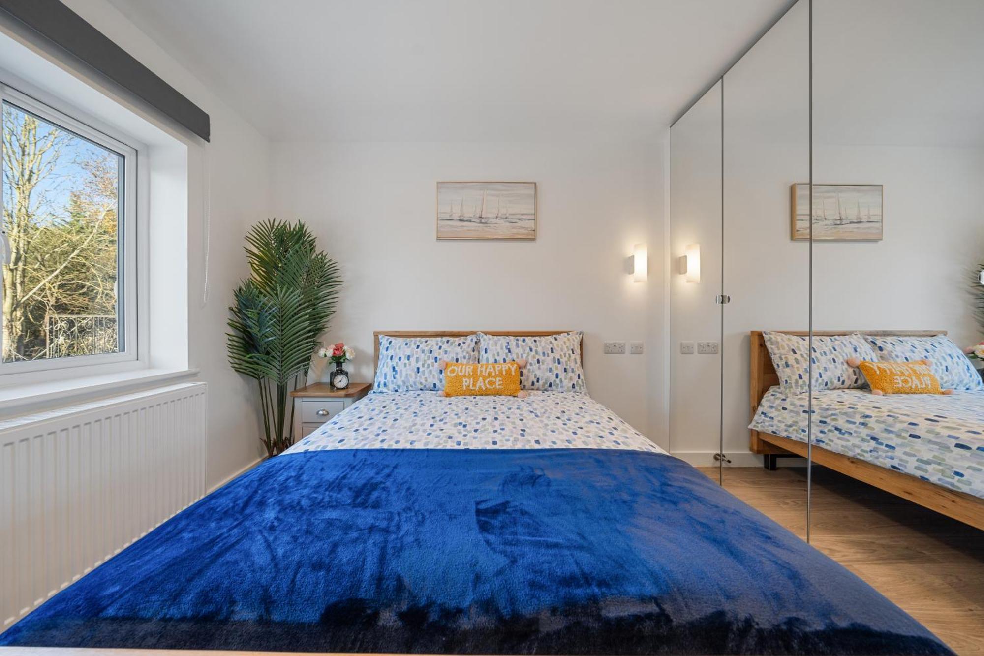 밀힐 Newly Refurbished 2 Bed Flat 아파트 외부 사진