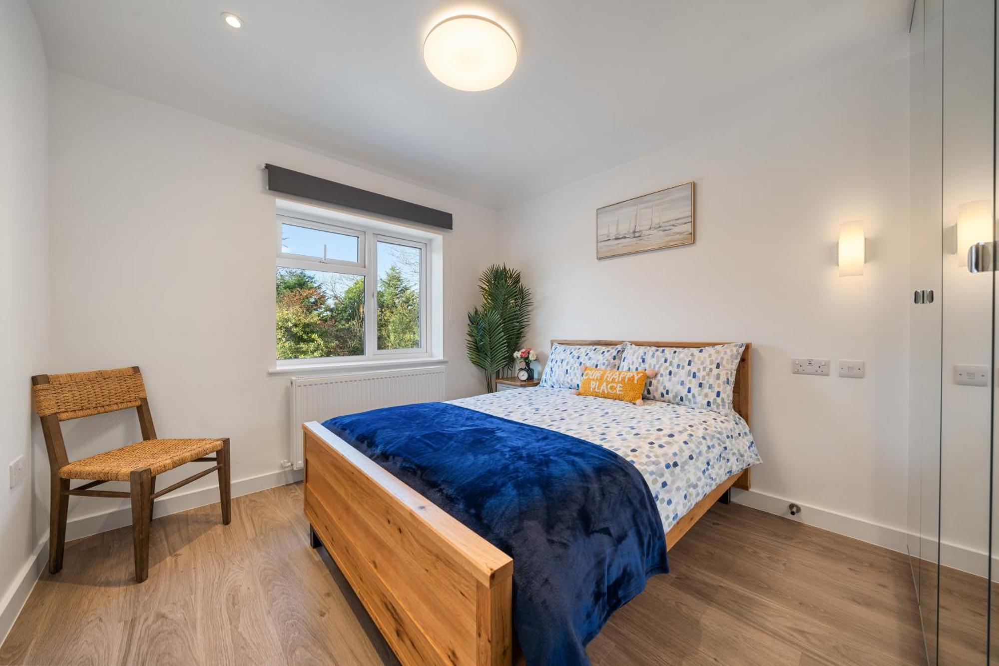 밀힐 Newly Refurbished 2 Bed Flat 아파트 외부 사진