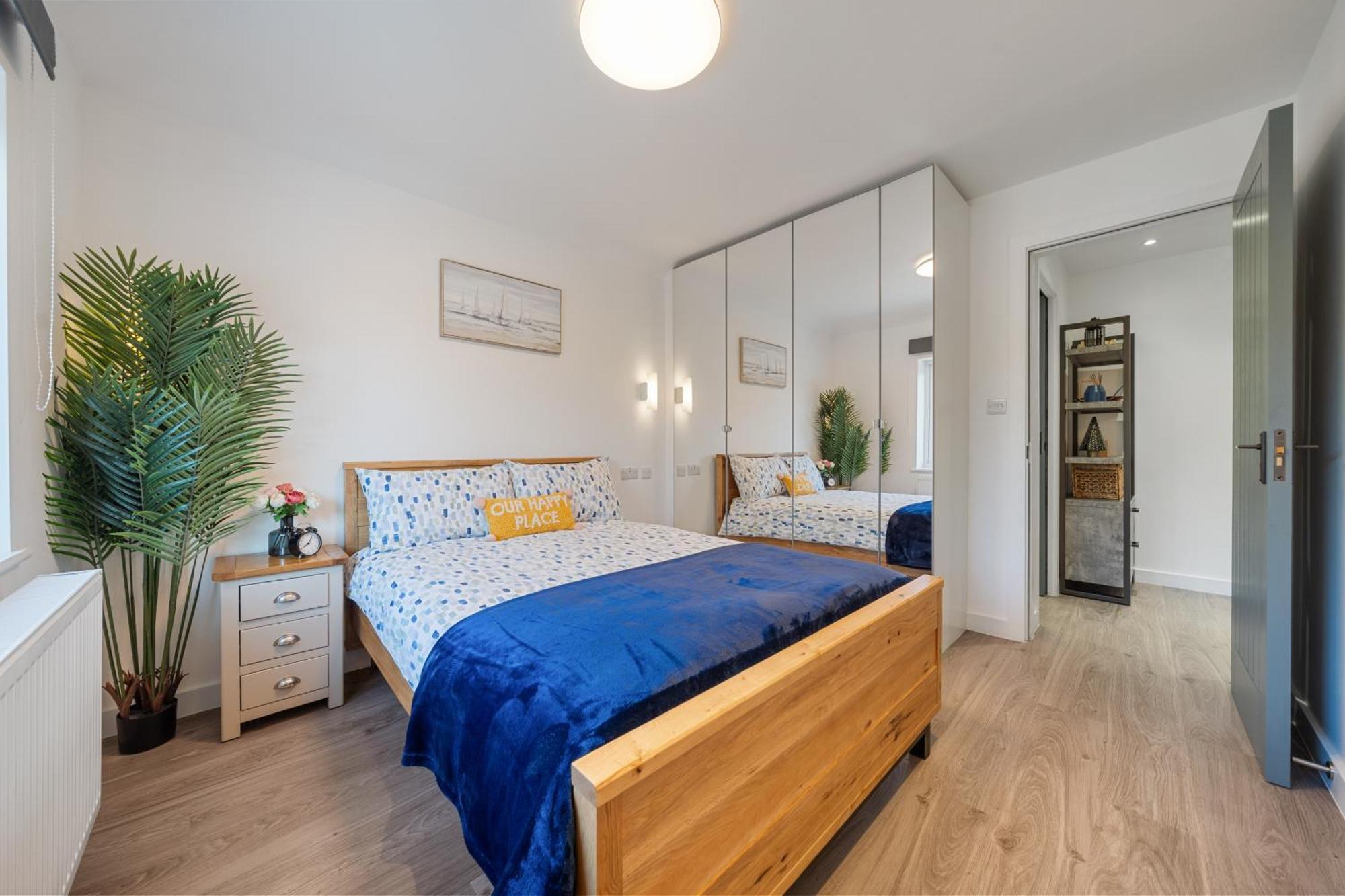 밀힐 Newly Refurbished 2 Bed Flat 아파트 외부 사진